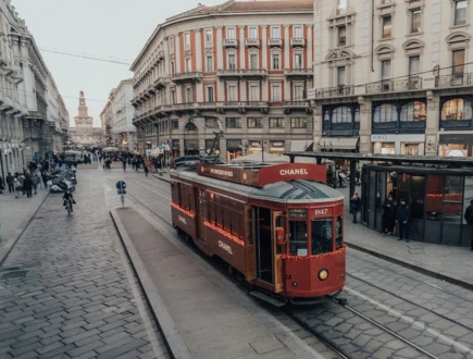 Marketing branży fashion w OOH i reklamie tranzytowej