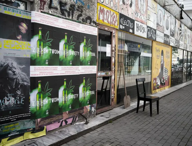 BUH - guerilla marketing - plakatowanie w przestrzeni miejskiej