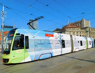 PGE - megatram - całościowe oklejenie tramwajów