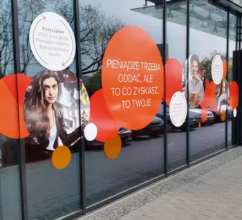 Promocja w finansach, czyli OOH jako reklama banku.